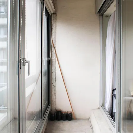Appartement Spacious 3 With Balcony In Paris