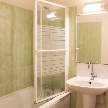Spacious 3 With Balcony In Appartement