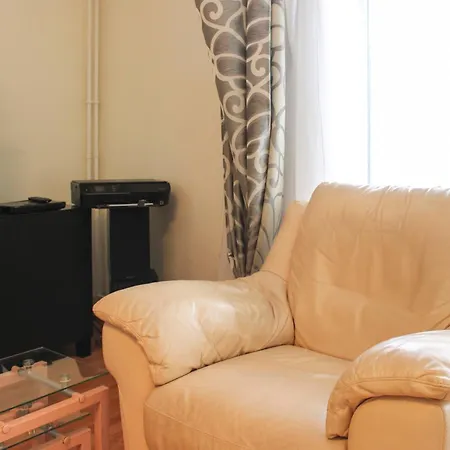 Spacious 3 With Balcony In *